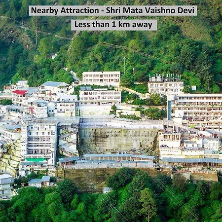 Oyo 81211 Hotel Janta Katra (Jammu and Kashmir) Ngoại thất bức ảnh