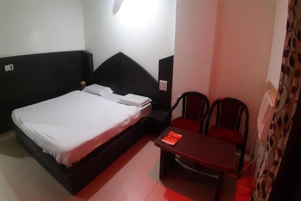 Oyo 81211 Hotel Janta Katra (Jammu and Kashmir) Ngoại thất bức ảnh