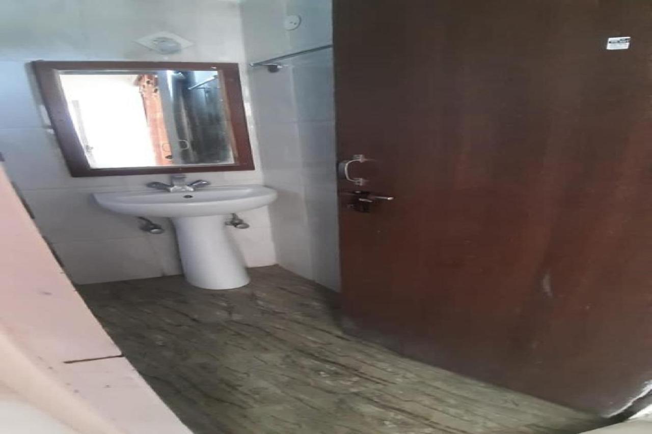 Oyo 81211 Hotel Janta Katra (Jammu and Kashmir) Ngoại thất bức ảnh