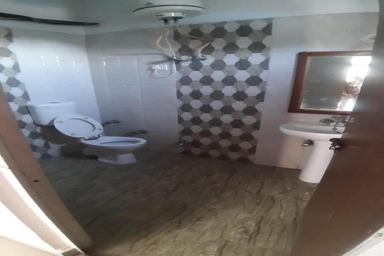 Oyo 81211 Hotel Janta Katra (Jammu and Kashmir) Ngoại thất bức ảnh